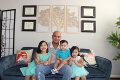 Family-Pictures-At-Home-4